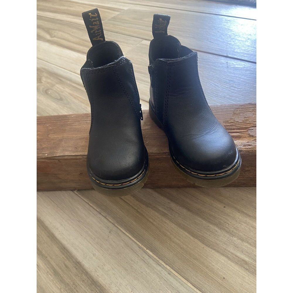 Dr. Martin - #2976 Chelsea Airwave Zipper- Black Leather Boots-Size 7 Toddler